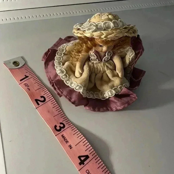 Porcelain Mini Doll Straw Hat And Pink Dress Collectible - Picture 6 of 7